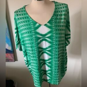 NWT Chico’s Green Top 10